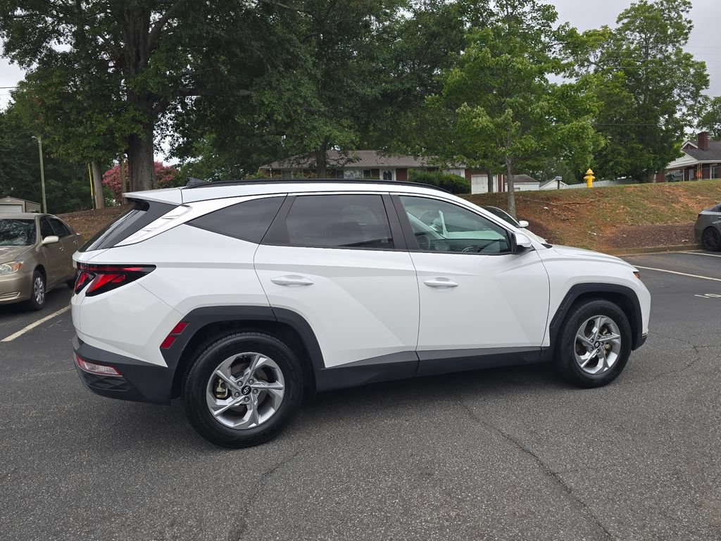 Used 2024 Hyundai Tucson SEL FWD image 2