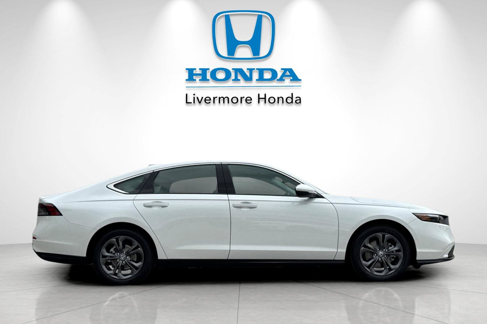 New 2026 Honda Accord EX-L image 7