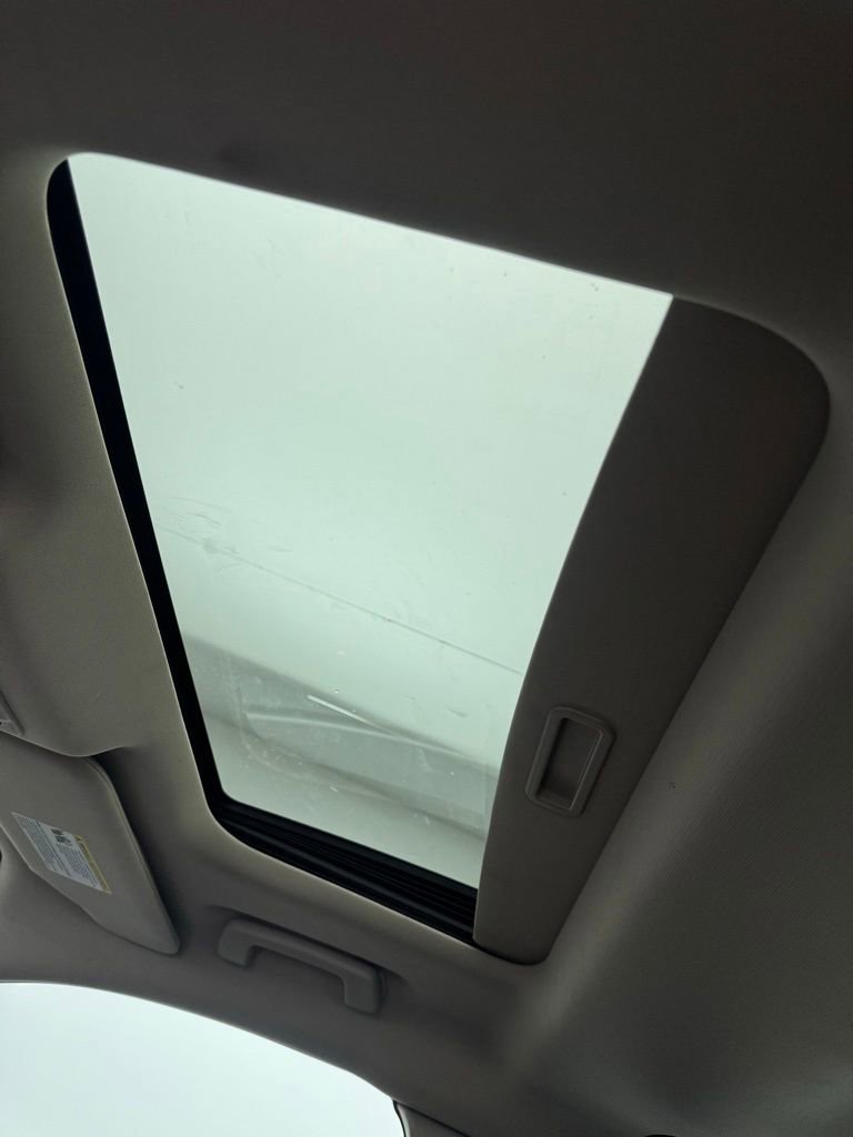 Used 2010 Ford Taurus Limited FWD image 37