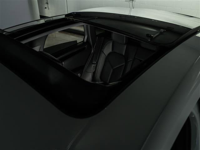 Certified 2026 Porsche Macan image 17