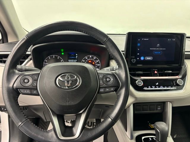 Used 2023 Toyota Corolla Cross LE image 17