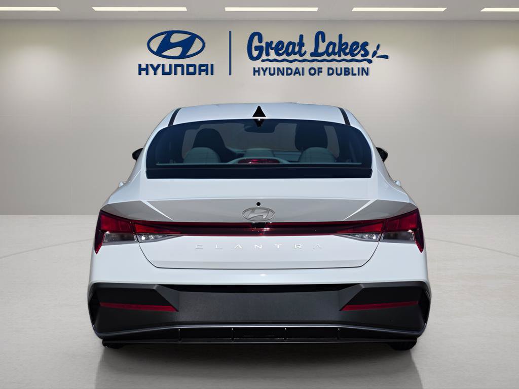 New 2026 Hyundai Elantra SE FWD image 5