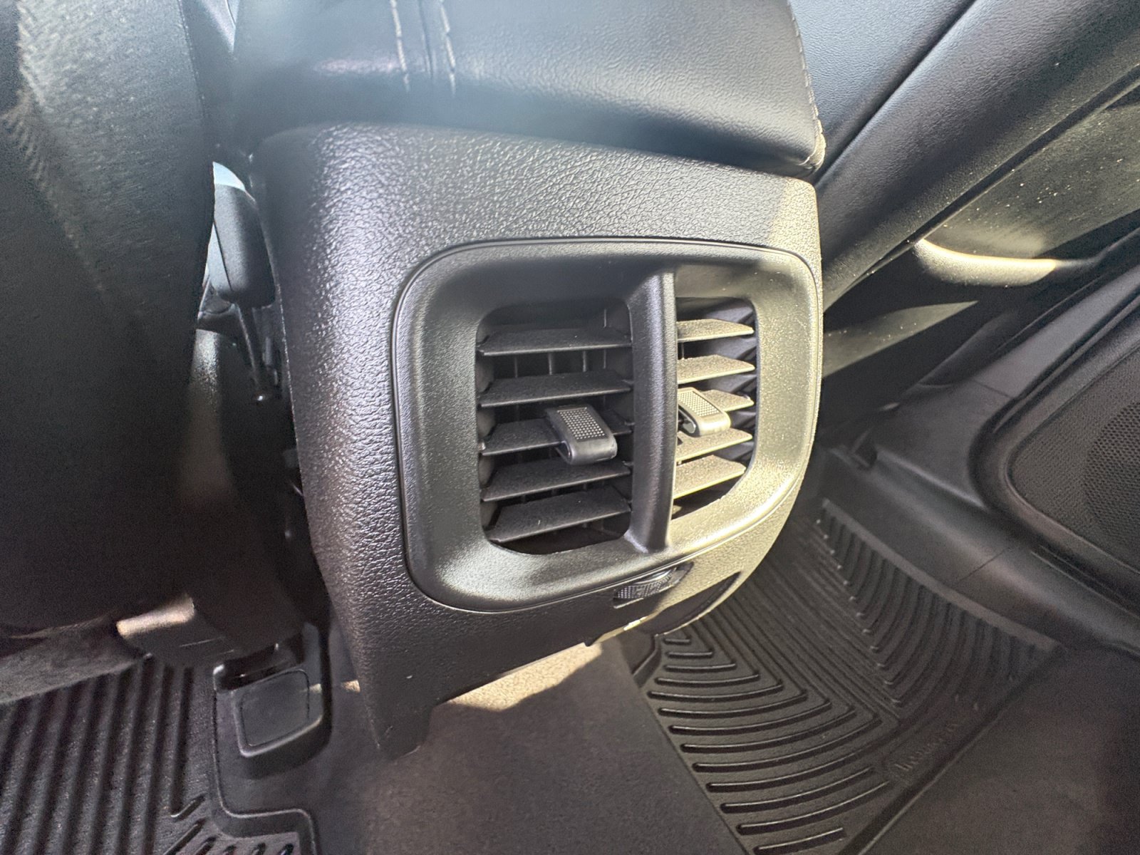 Used 2022 Jeep Cherokee Latitude Lux AWD/4WD image 32