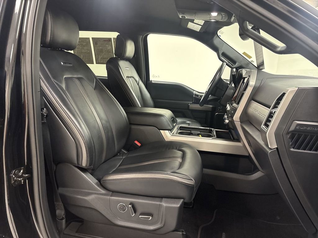 Used 2022 Ford F250 Platinum w/ FX4 Off-Road Package AWD/4WD image 29
