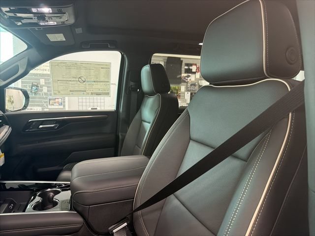 New 2026 Chevrolet Tahoe Premier w/ Sun And Tow Package AWD/4WD image 16