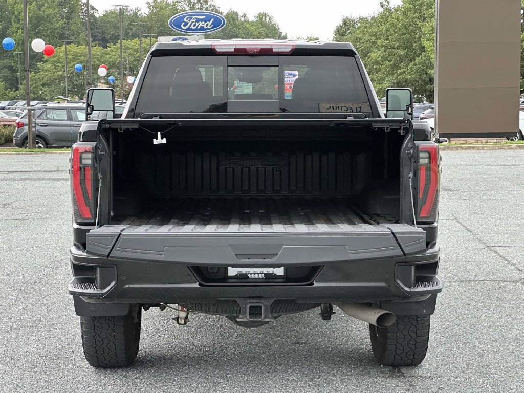 Used 2024 GMC Sierra 2500 AT4 w/ AT4 Premium Plus Package AWD/4WD image 11