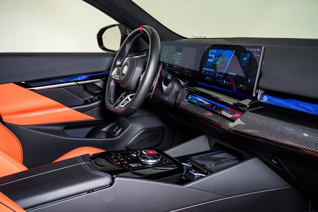 Used 2025 BMW M5 w/ Carbon Package image 15