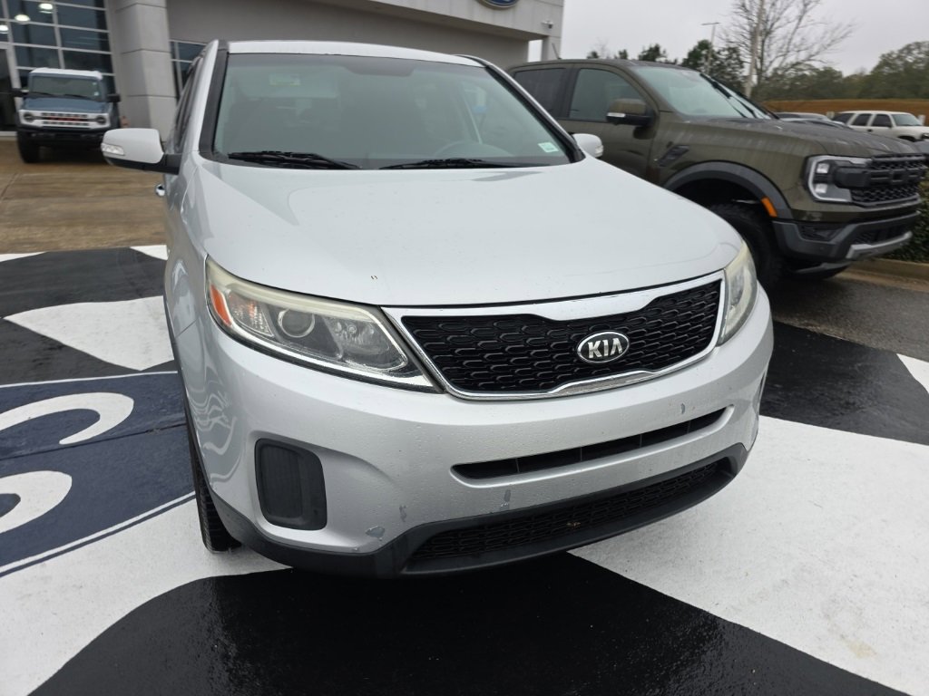 Used 2015 Kia Sorento LX image 9
