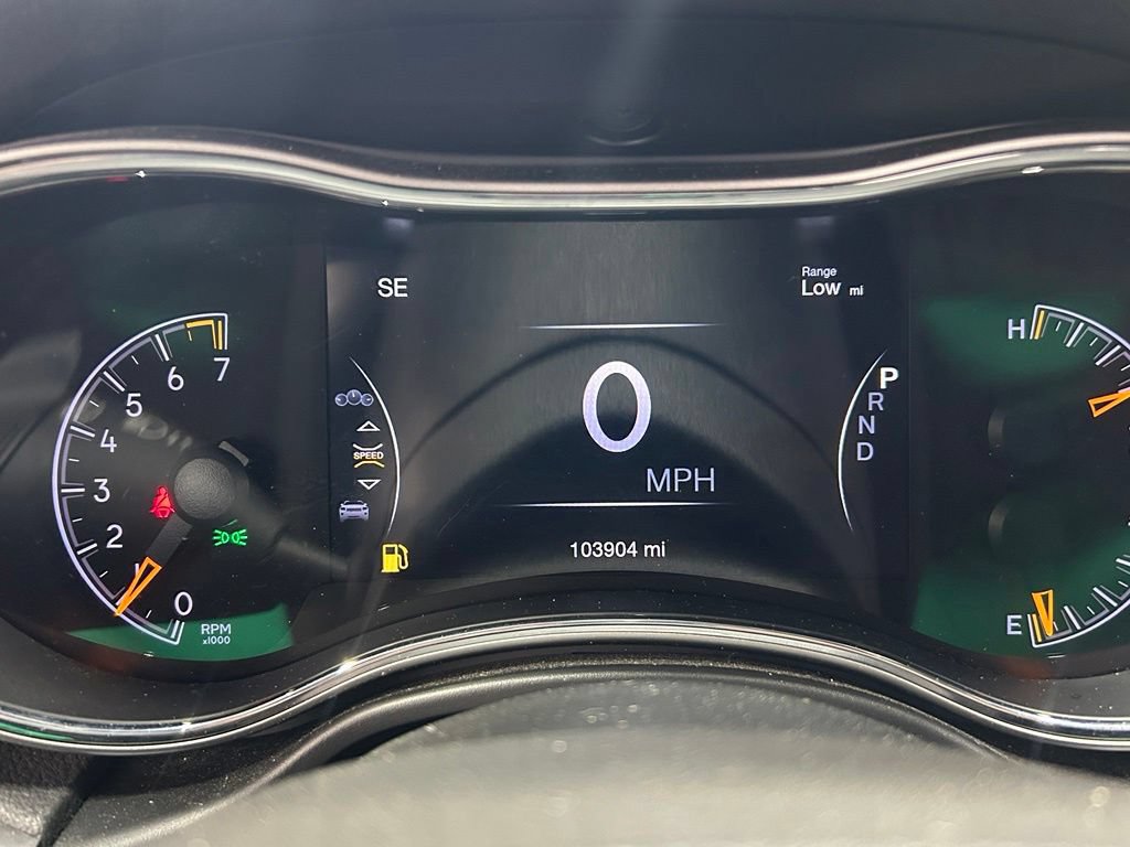 Used 2019 Jeep Grand Cherokee Altitude AWD/4WD image 34