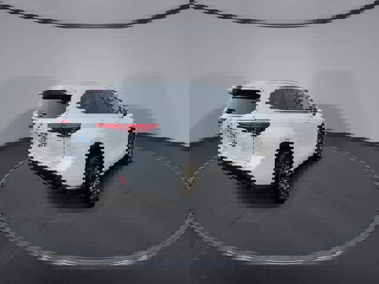 Used 2022 Toyota Highlander Bronze Edition AWD/4WD image 8