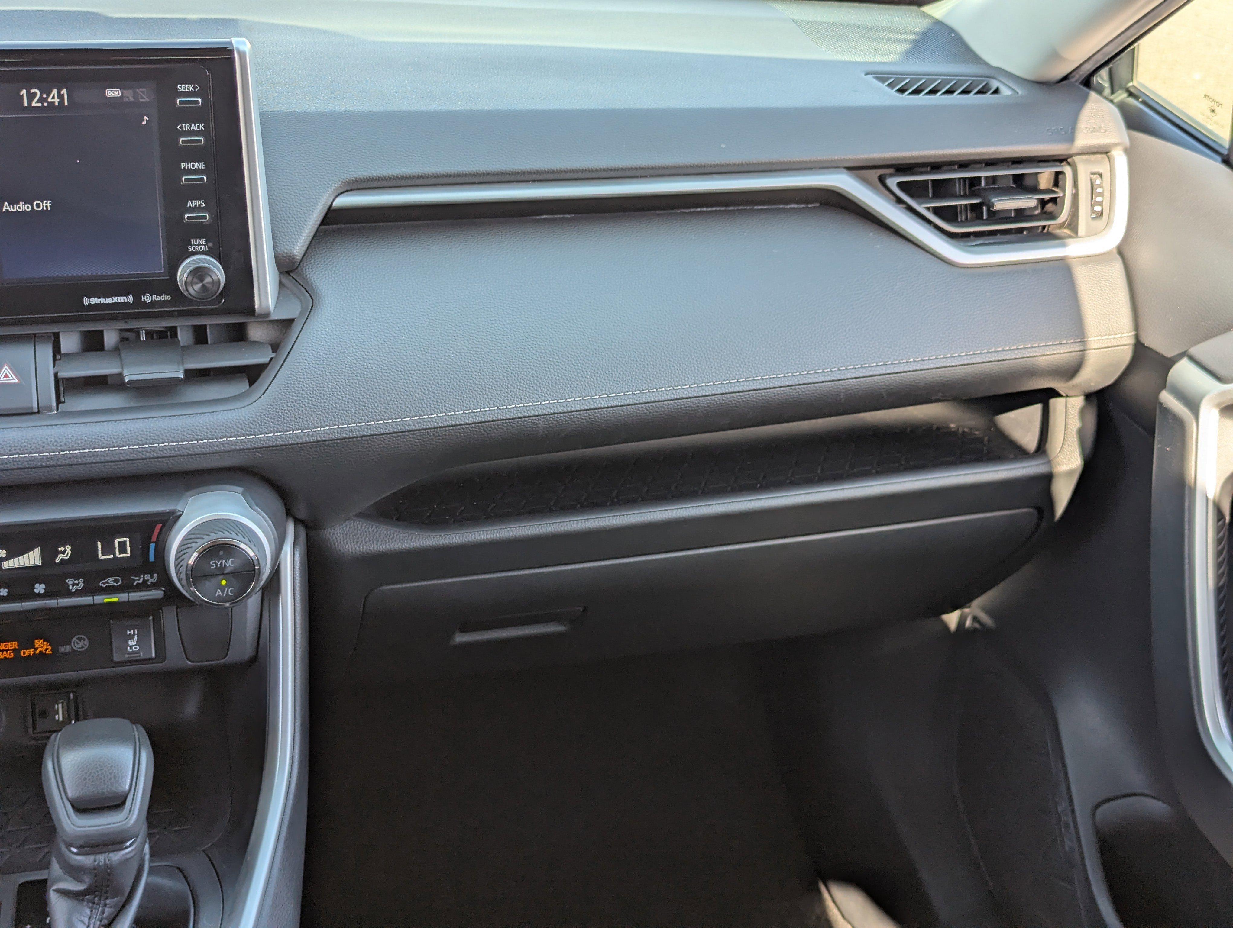 Used 2019 Toyota RAV4 XLE image 15