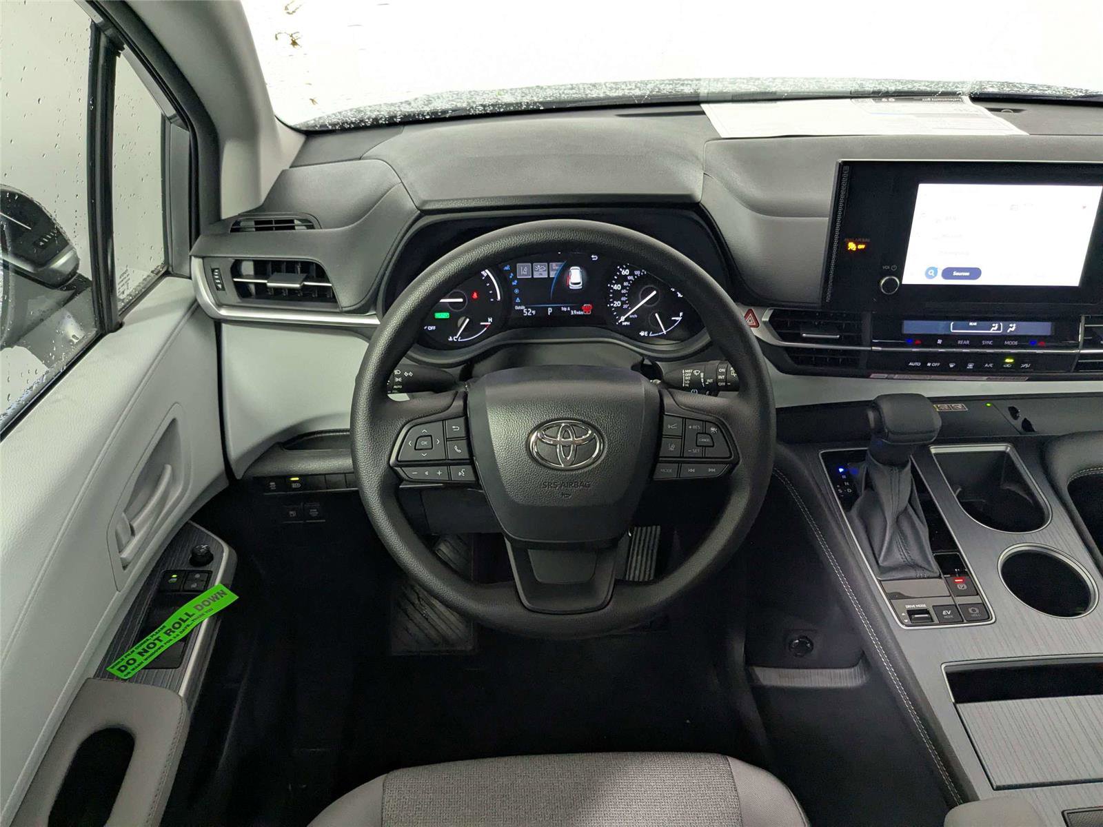New 2026 Toyota Sienna LE image 27