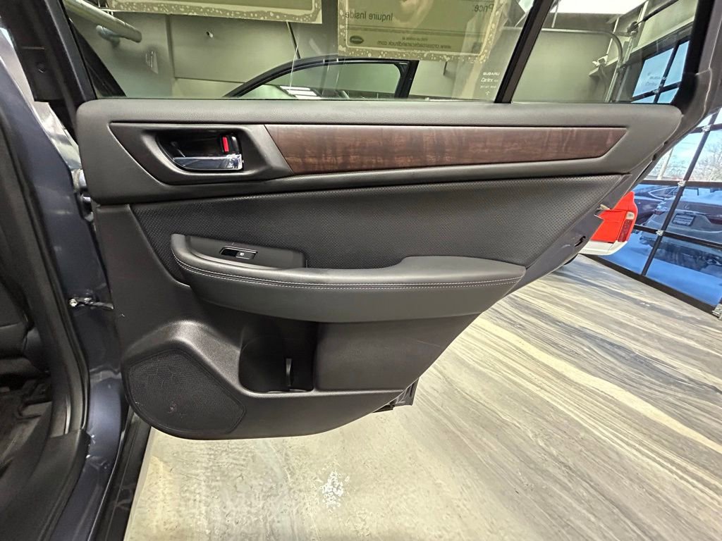 Used 2017 Subaru Outback 2.5i Limited image 41