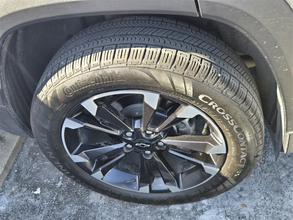 Used 2025 Chevrolet Equinox RS w/ Safety and Technology Package image 8