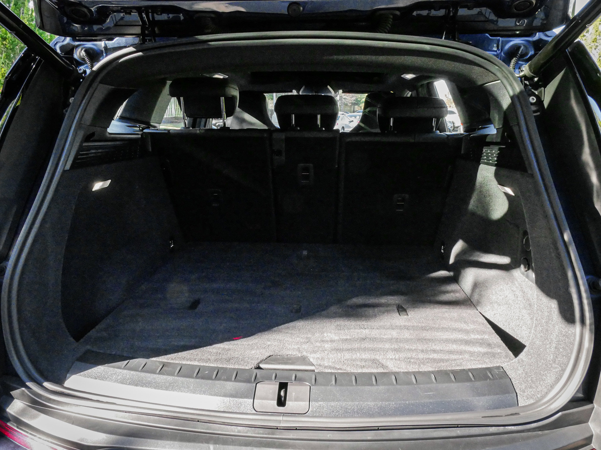 Used 2023 Fisker Ocean Extreme image 32