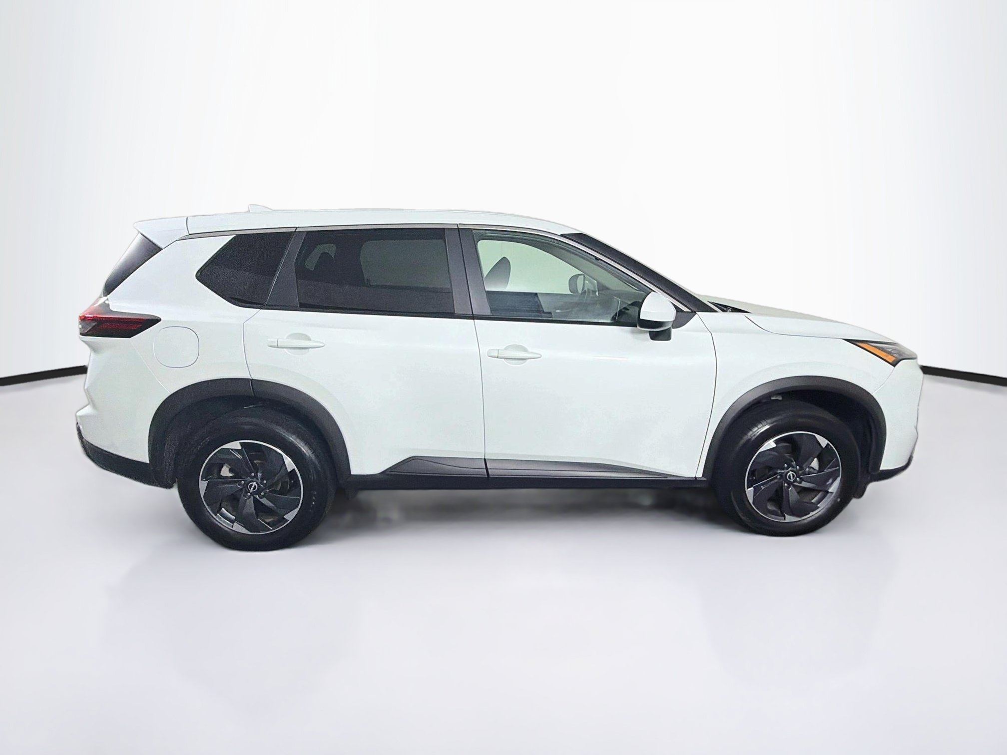 Used 2025 Nissan Rogue SV AWD/4WD image 10