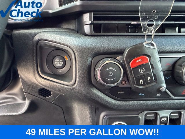 Used 2024 Jeep Wrangler Unlimited w/ Convenience Group AWD/4WD image 39