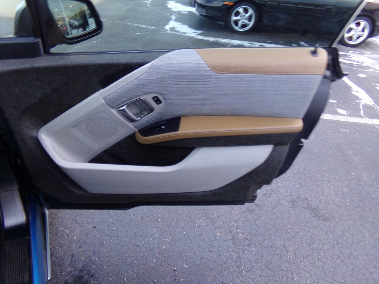 Used 2014 BMW i3 RWD image 23