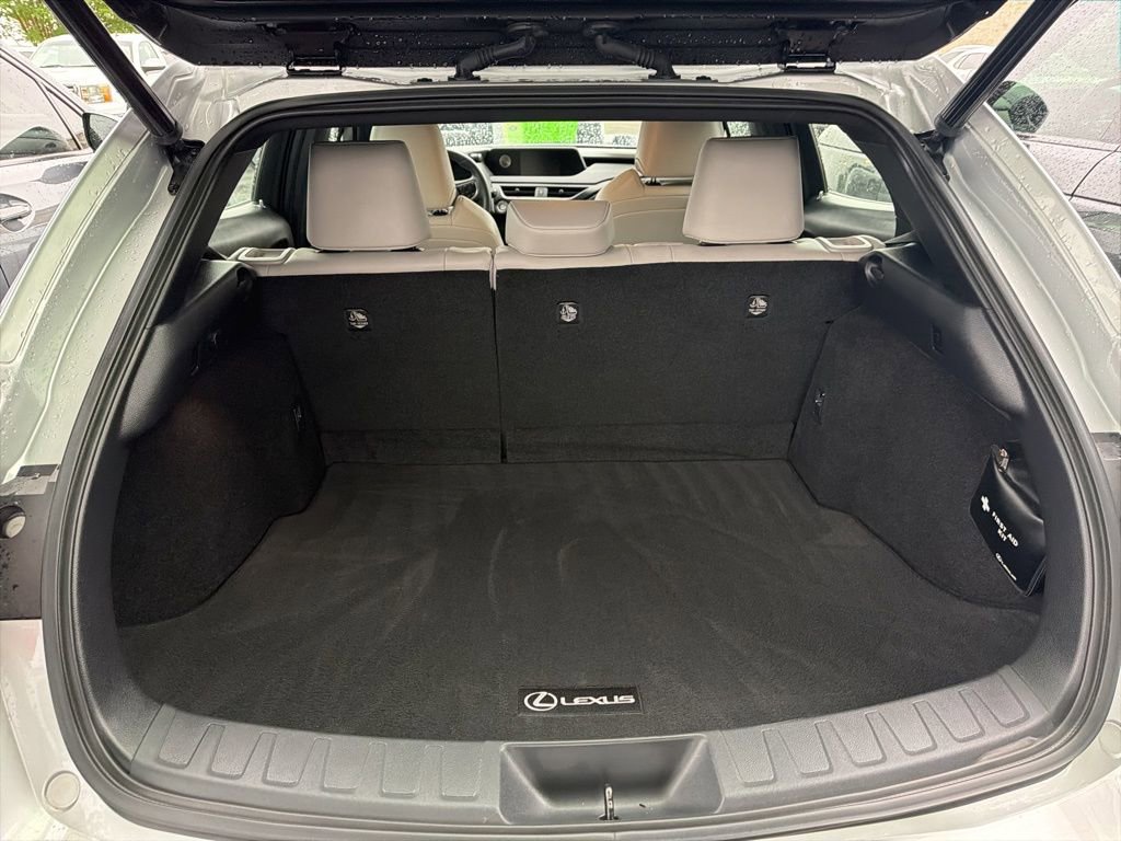 Used 2019 Lexus UX 200 FWD image 7