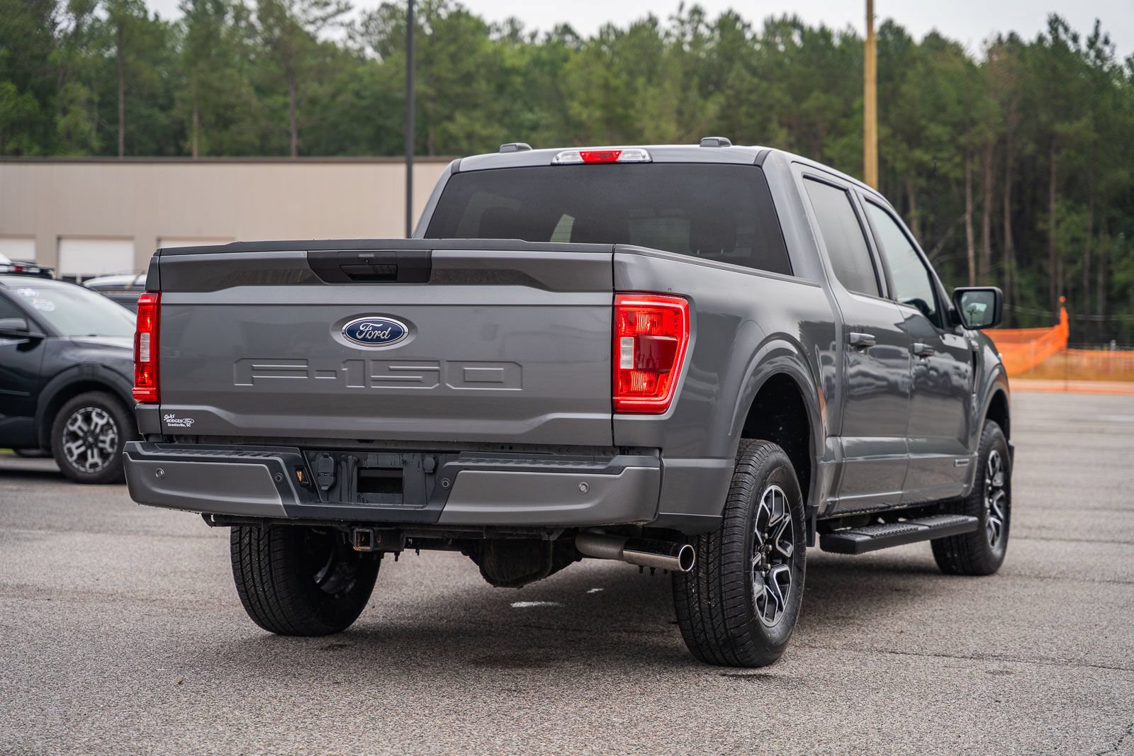 Certified 2022 Ford F150 XLT w/ Equipment Group 301A Mid AWD/4WD image 8