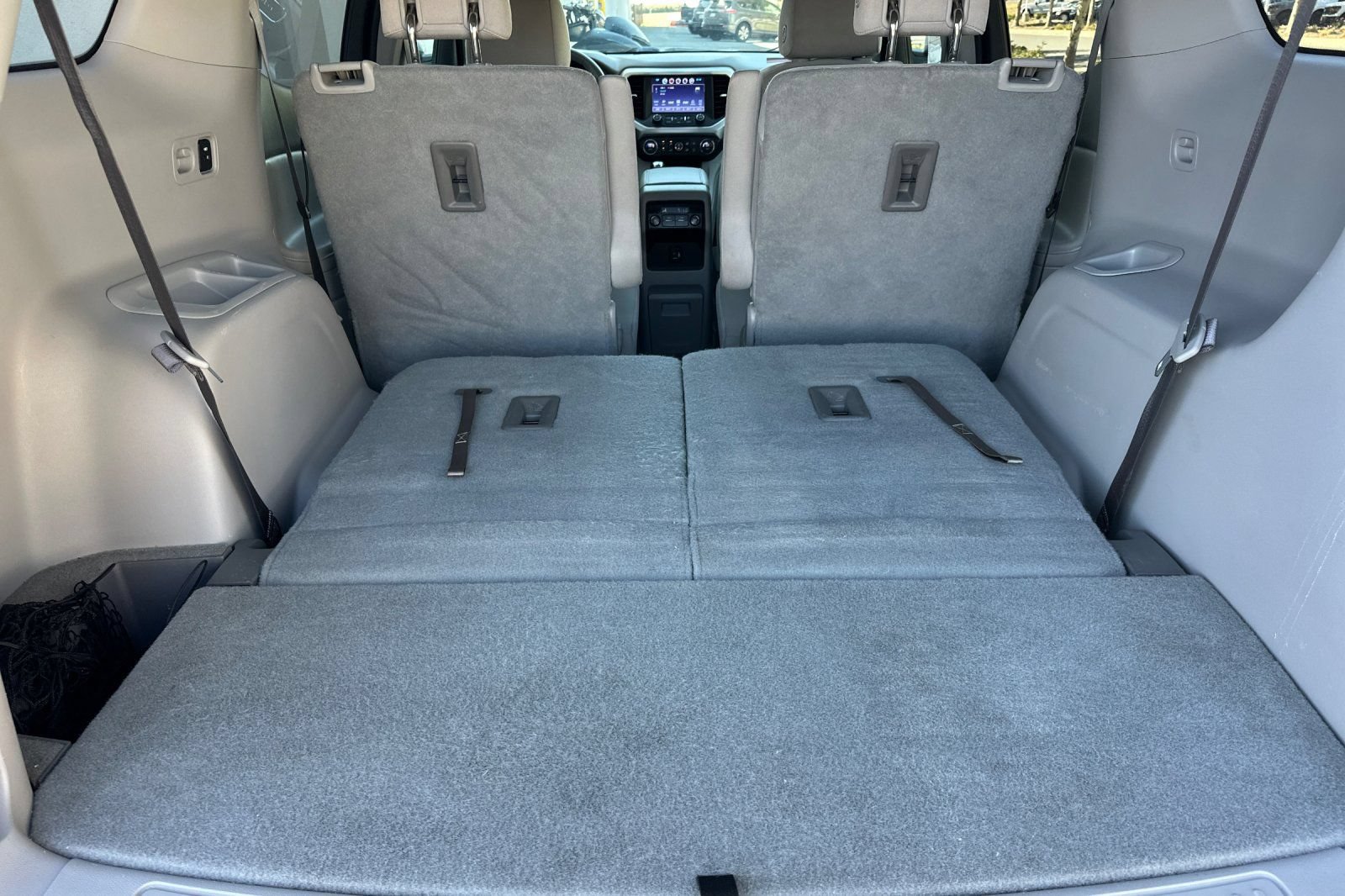 Used 2017 GMC Acadia SLE w/ Driver Alert Package I FWD image 16