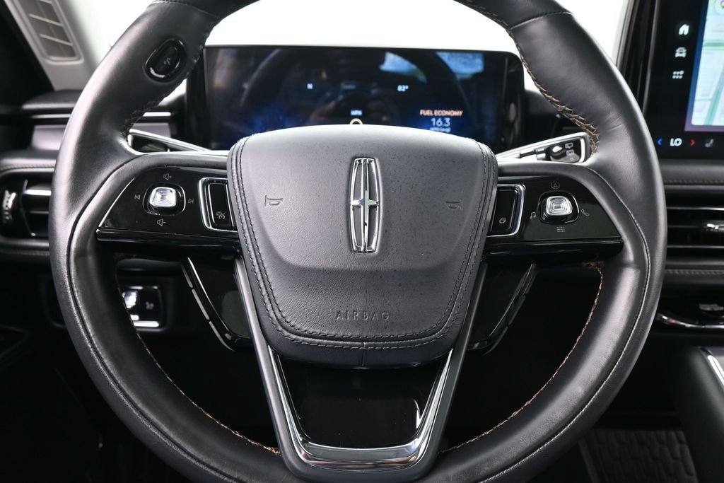 Used 2025 Lincoln Aviator 2WD image 24