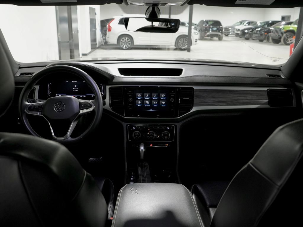 Used 2022 Volkswagen Atlas Cross Sport SE w/ Panoramic Sunroof Package image 14