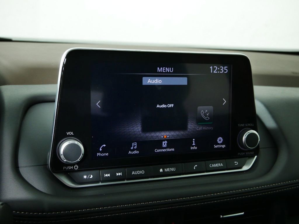 Used 2023 Nissan Rogue S image 31