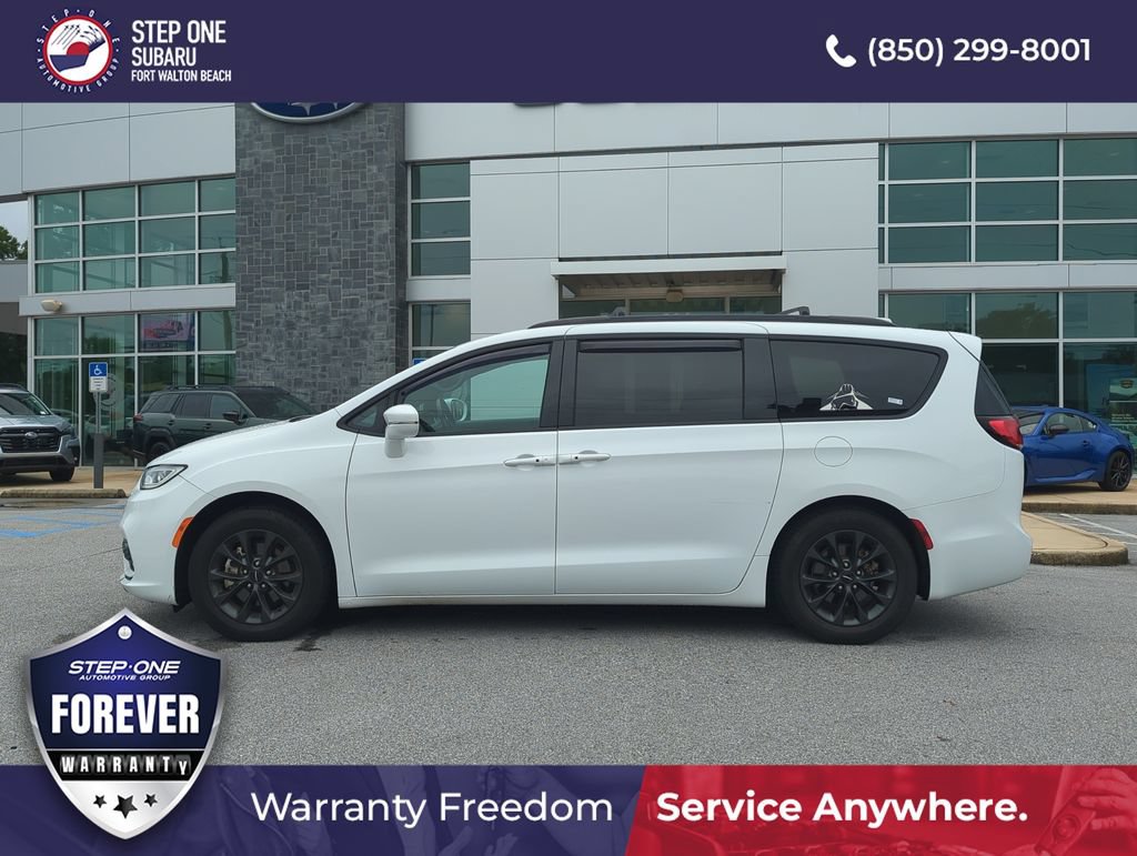 Used 2021 Chrysler Pacifica Touring w/ S Appearance Package FWD image 4
