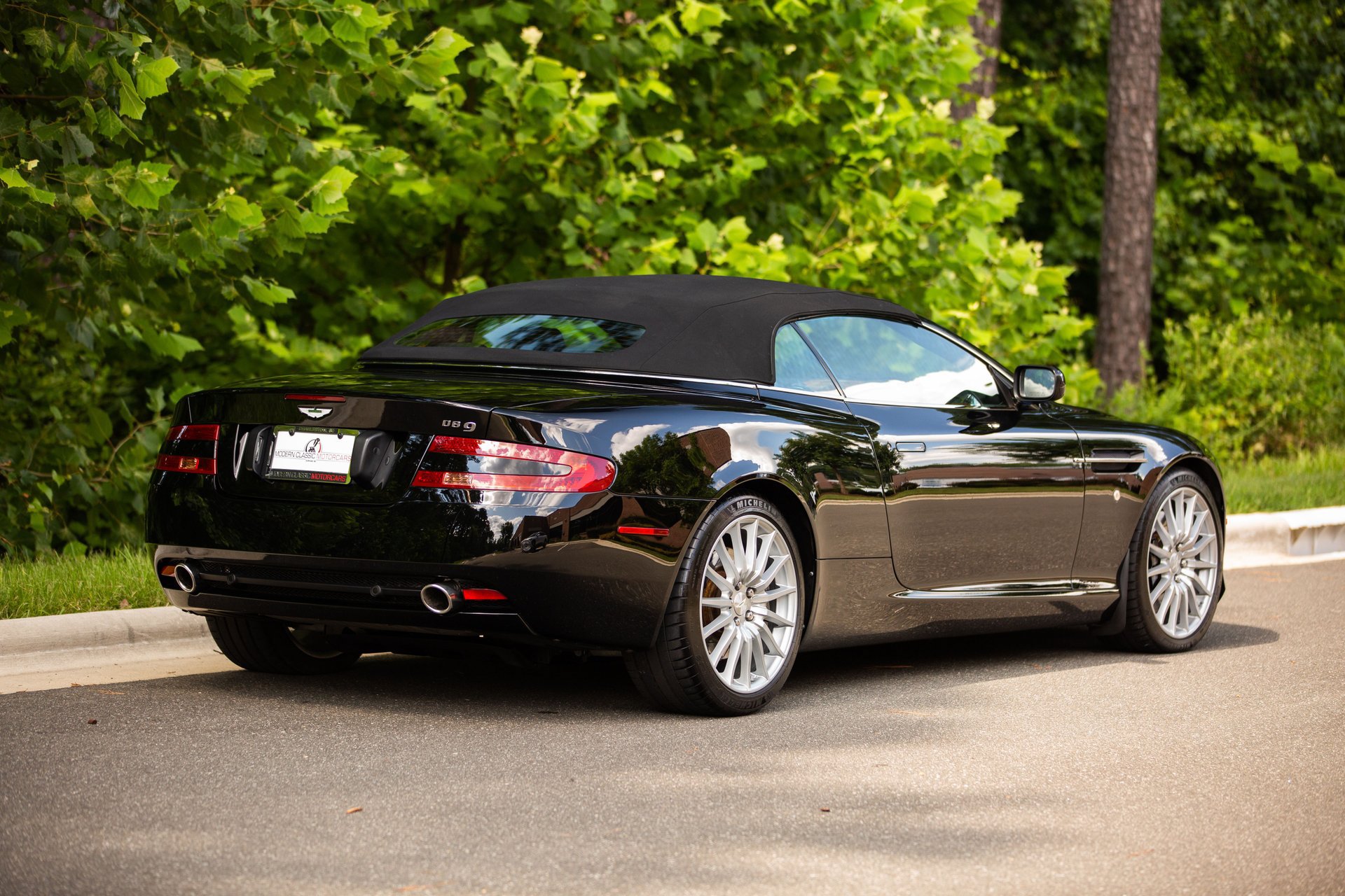 Used 2007 Aston Martin DB9 Volante RWD image 26