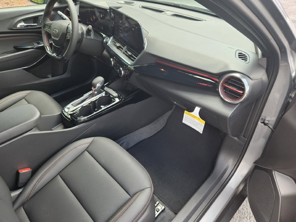New 2026 Chevrolet Trax RS w/ Driver Confidence Package FWD image 9
