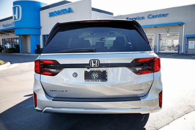New 2026 Honda Odyssey Touring image 11