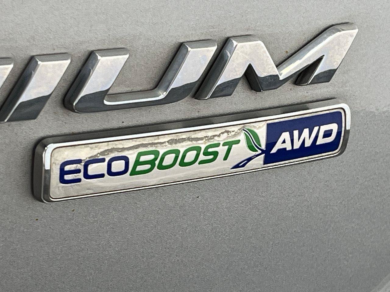 Used 2020 Ford Edge Titanium w/ Cargo Accessory Package AWD/4WD image 33