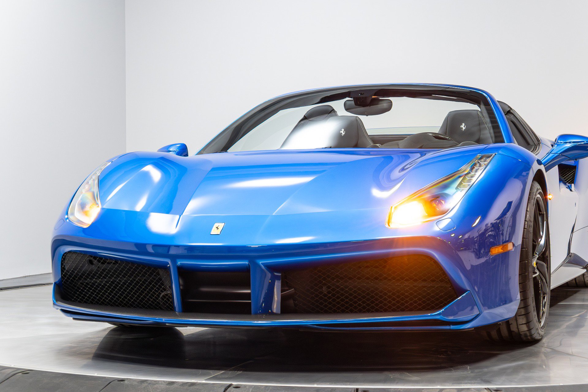 Used 2016 Ferrari 488 Spider image 87