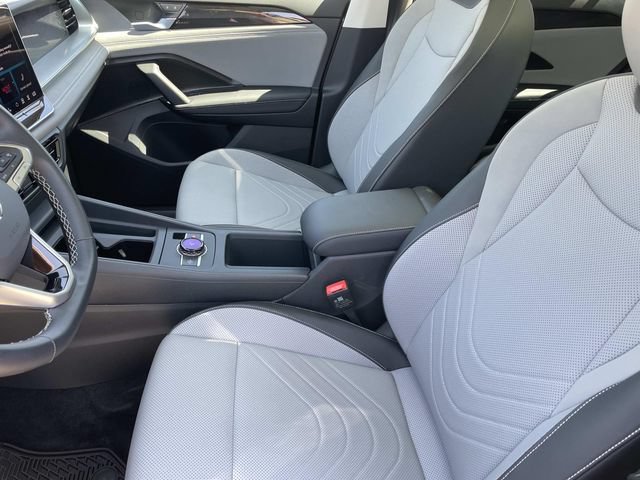 Certified 2026 Volkswagen Tiguan SE w/ Panoramic Sunroof Package FWD image 21