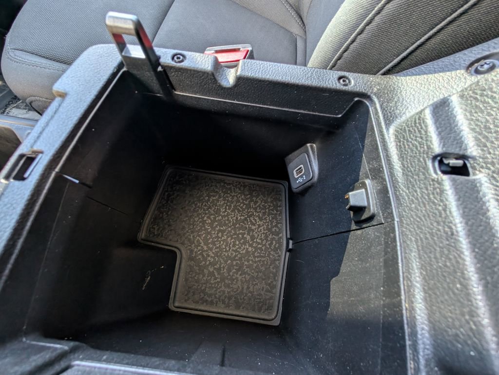 Used 2023 Jeep Wrangler Sahara image 34