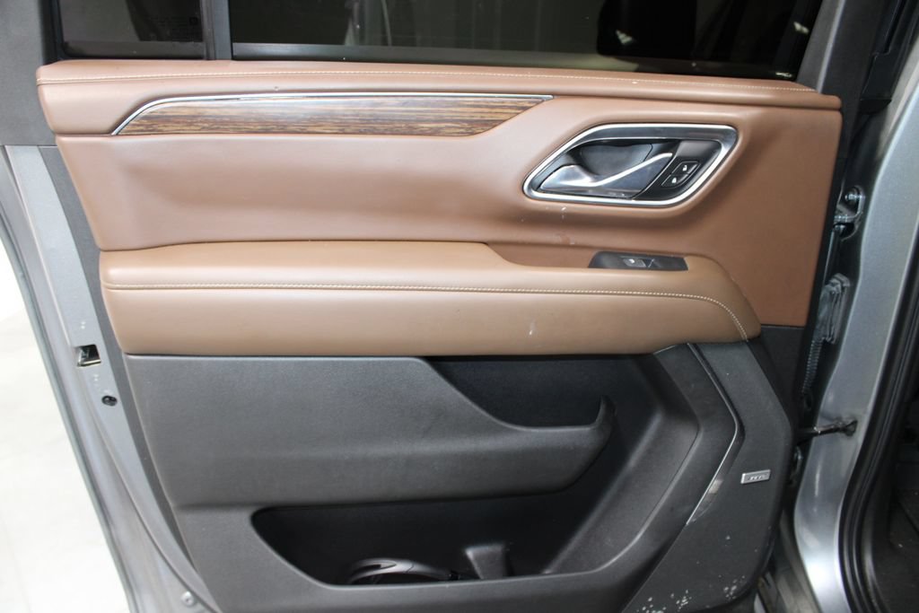 Used 2021 Chevrolet Suburban High Country RWD image 22