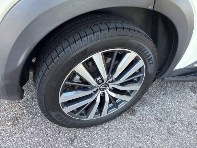 Used 2022 Nissan Pathfinder Platinum w/ Lighting Package (N93) AWD/4WD image 15
