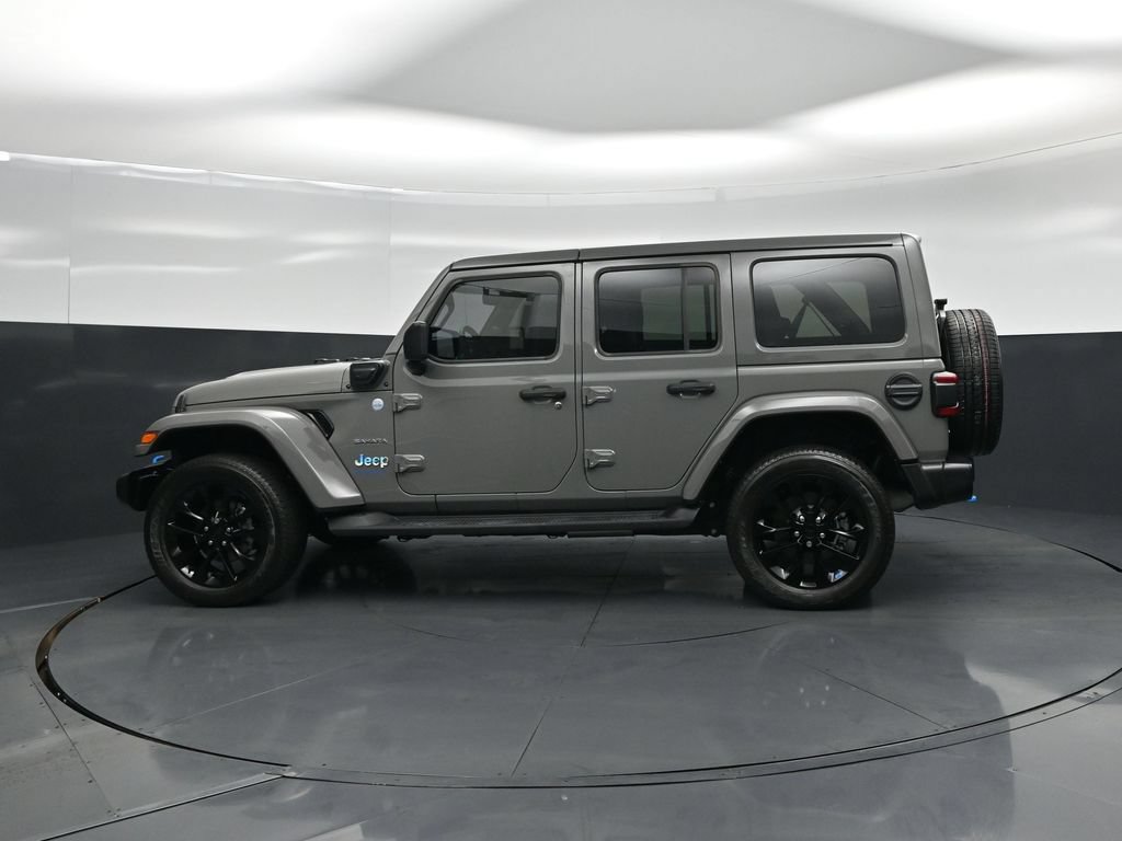 Used 2023 Jeep Wrangler Unlimited Sahara w/ Cold Weather Group AWD/4WD image 26