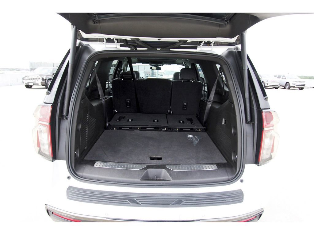 Used 2021 Chevrolet Suburban RST AWD/4WD image 27