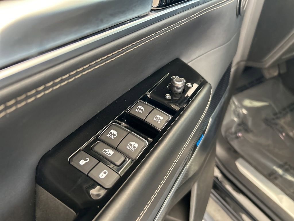 Used 2024 Jeep Grand Wagoneer L 4WD image 52