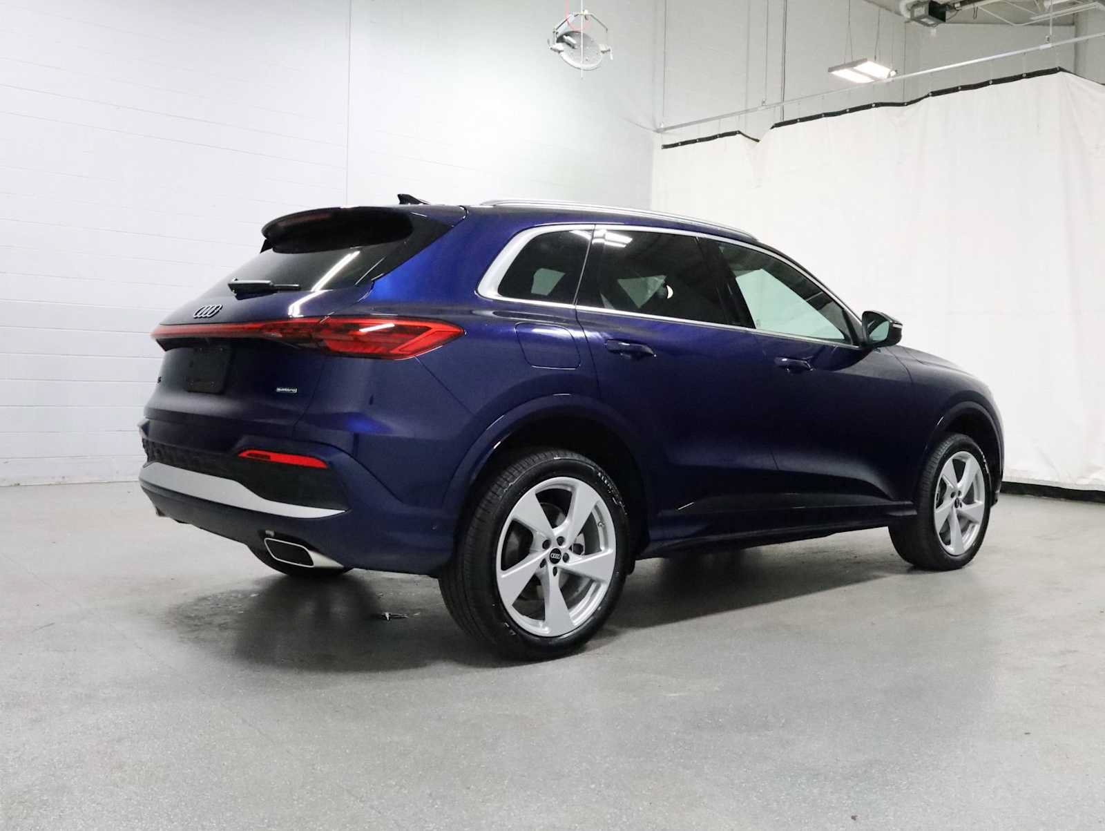 Certified 2025 Audi Q5 Premium Plus AWD/4WD image 9