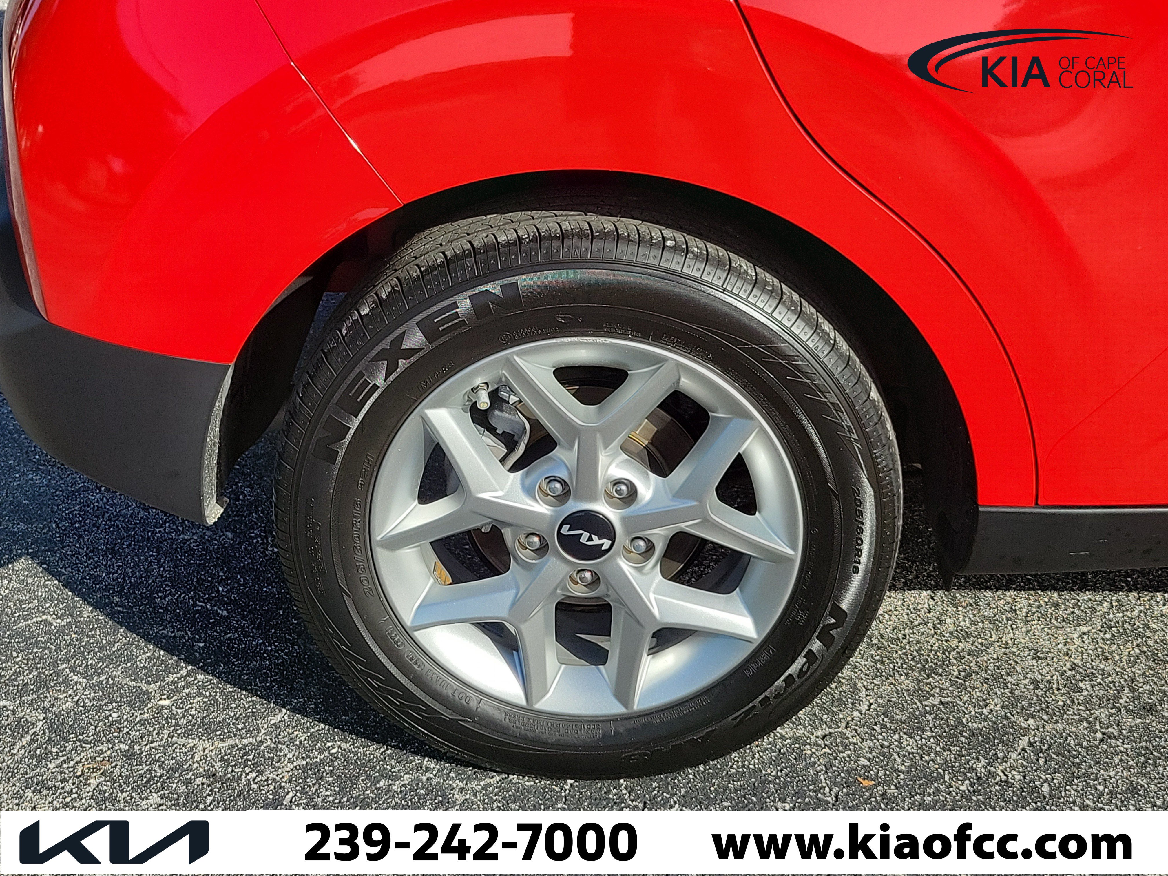 Certified 2022 Kia Soul S FWD image 9