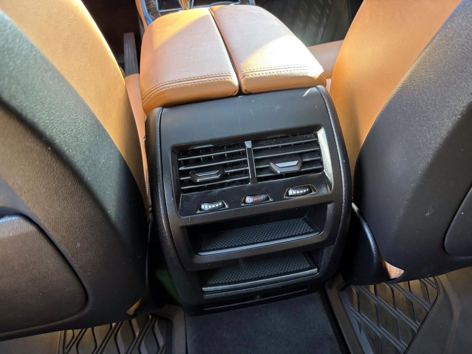 Used 2023 BMW X5 xDrive45e w/ Parking Assistance Package image 32