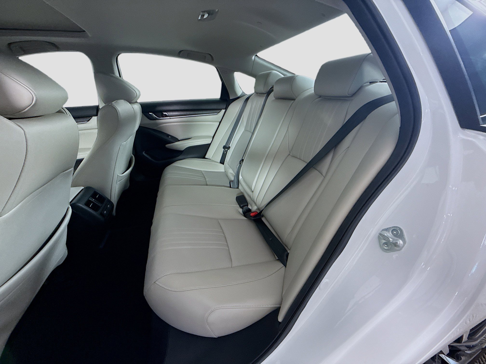 Used 2022 Honda Accord EX-L image 25