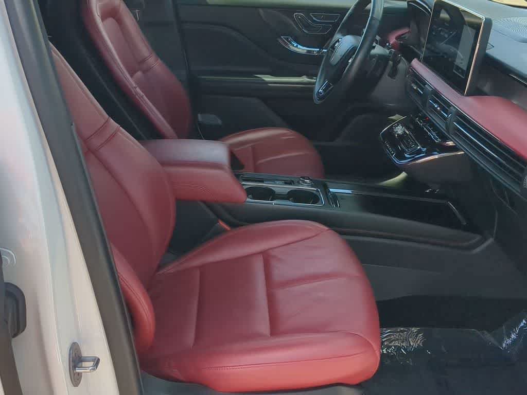 Used 2024 Lincoln Corsair Reserve w/ Equipment Group 201A AWD/4WD image 20