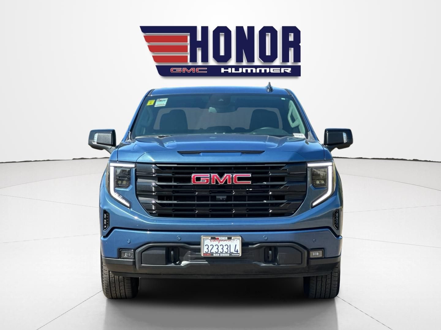 Used 2026 GMC Sierra 1500 Elevation w/ Elevation Premium Package AWD/4WD image 9