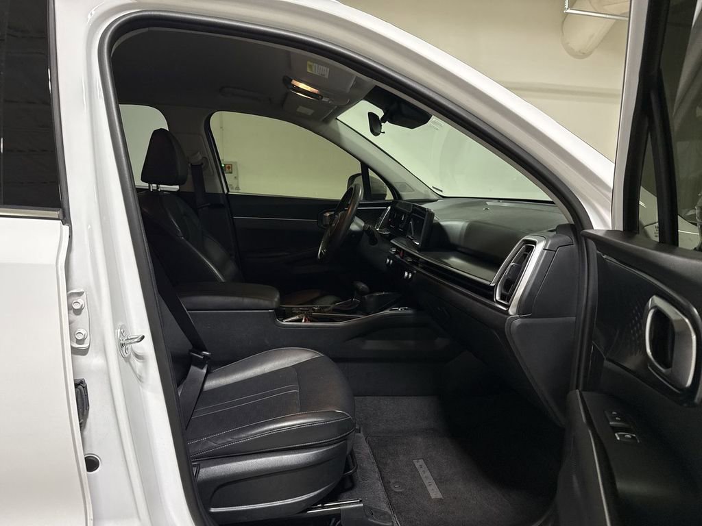 Used 2024 Kia Sorento S FWD image 22