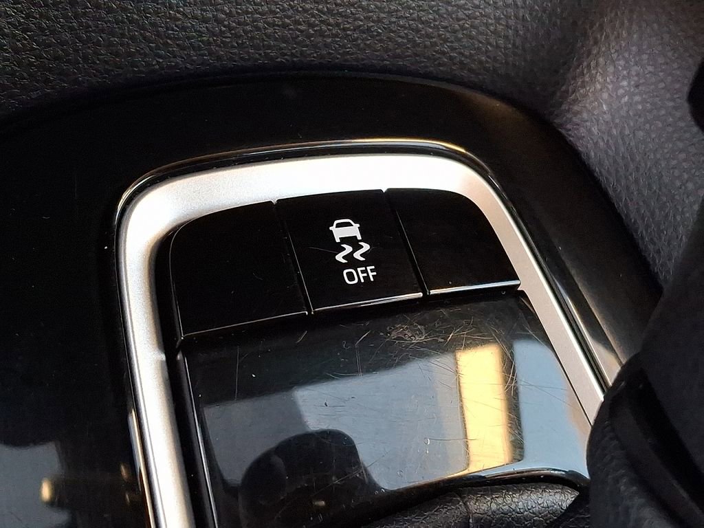 Used 2023 Toyota Corolla LE FWD image 18