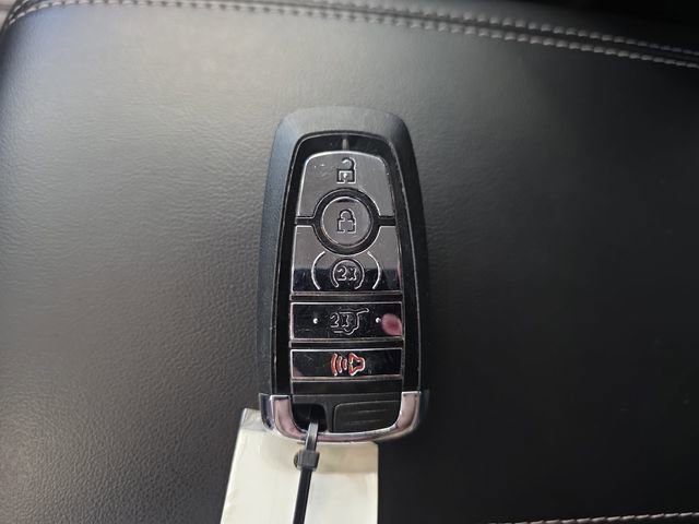 Used 2023 Lincoln Corsair AWD image 35